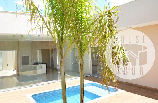 Casa no Condomínio Village La Montagne 3 Suítes