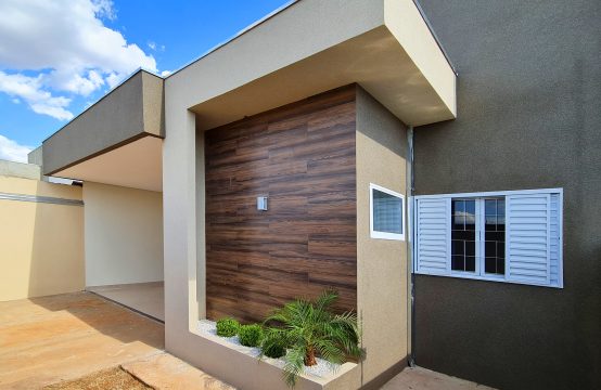 Casa com 03 quartos em Cedral, SP, pronta para  morar