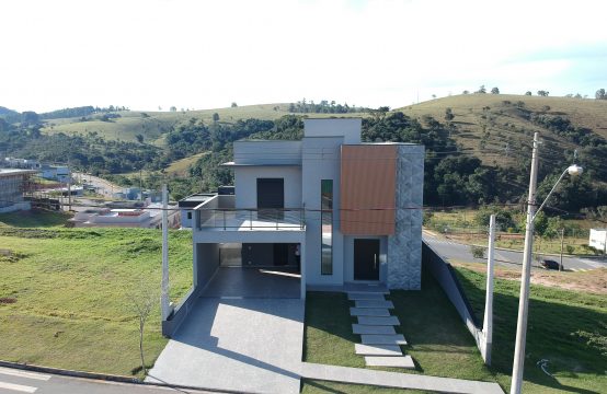 Casa em Condomínio à venda em Itatiba,SP Bairro Itapema 4 quartos